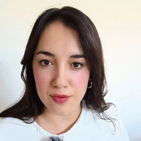 Fernanda, creadora del Método Presencia Profesional y especialista en asesoría de imagen